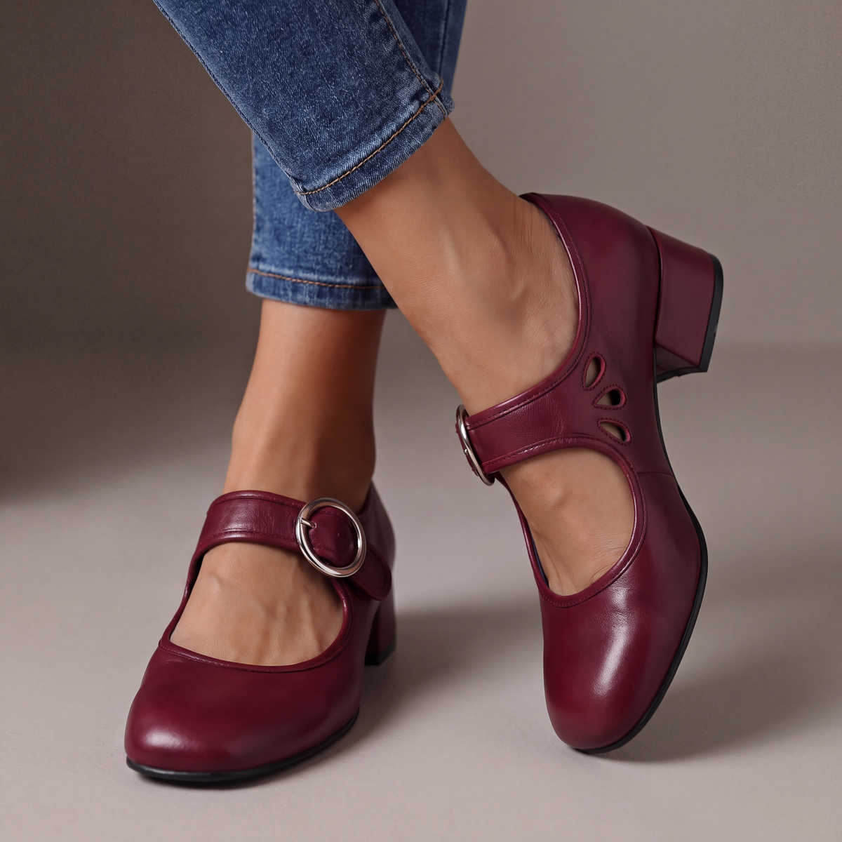 Giuseppina | Heeled shoes with strap